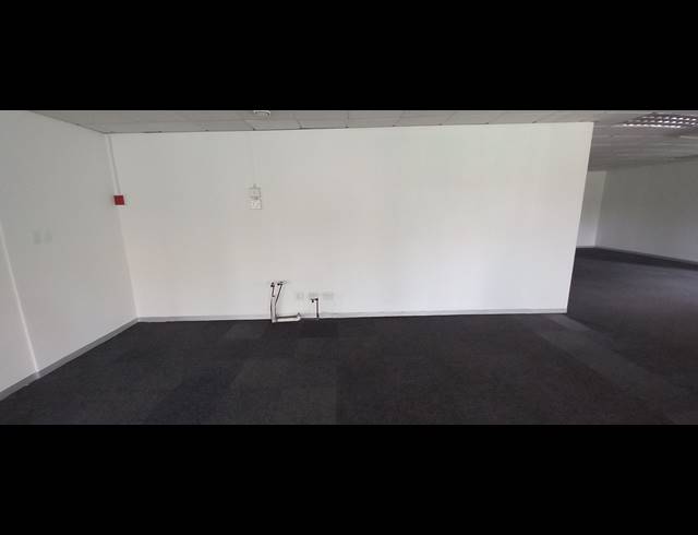 712M² OFFICE TO LET IN WOODMEAD